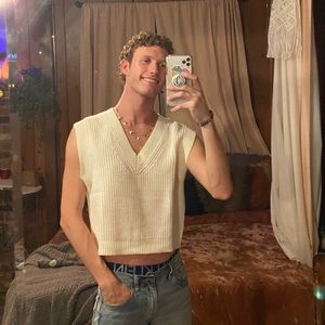 Meet your Posher, Devin